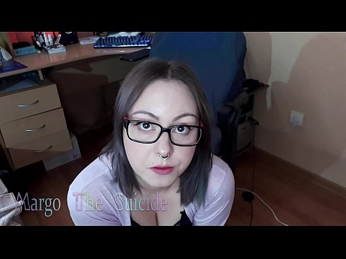 ❤️ Sexig tjej med glasögon suger Dildo djupt på kamera ☑ Pornvideo at us sv.28films.ru